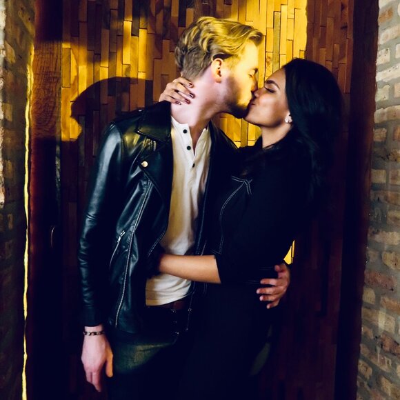 Meet Lauren! Welcome to my store! - Picture 2 of 3